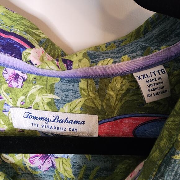 Tommy Bahama Veracruz Cay Surf Shop Camp Shirt Mens XXL Tropical Hawaiian Cool - Picture 4 of 9